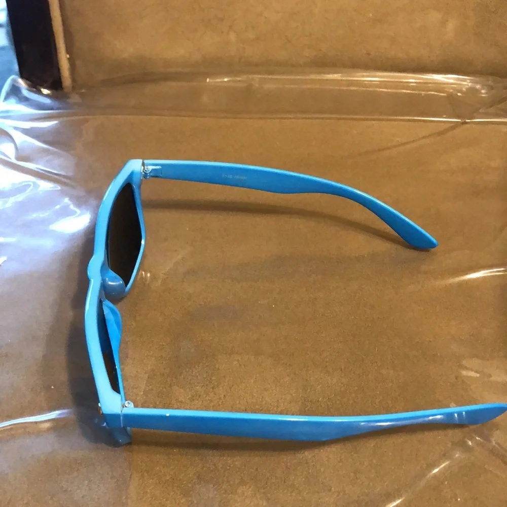 Blue Mirror Sunglasses 😎🥳HP🥳